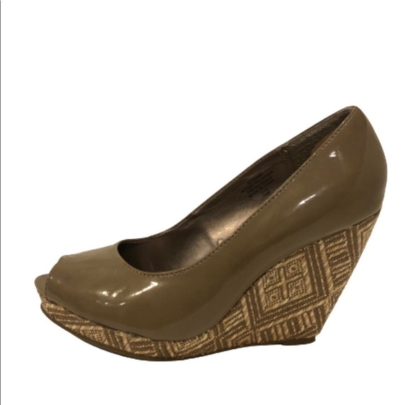 sam & Libby Aztec wedge patent leather peeptoe 7.5 - Picture 1 of 11